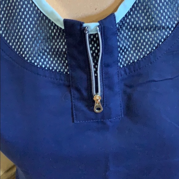 Small greys anatomy scrub top - Picture 2 of 5